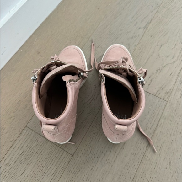 Linea Paolo Niya Wedge Sneaker - Picture 4 of 7